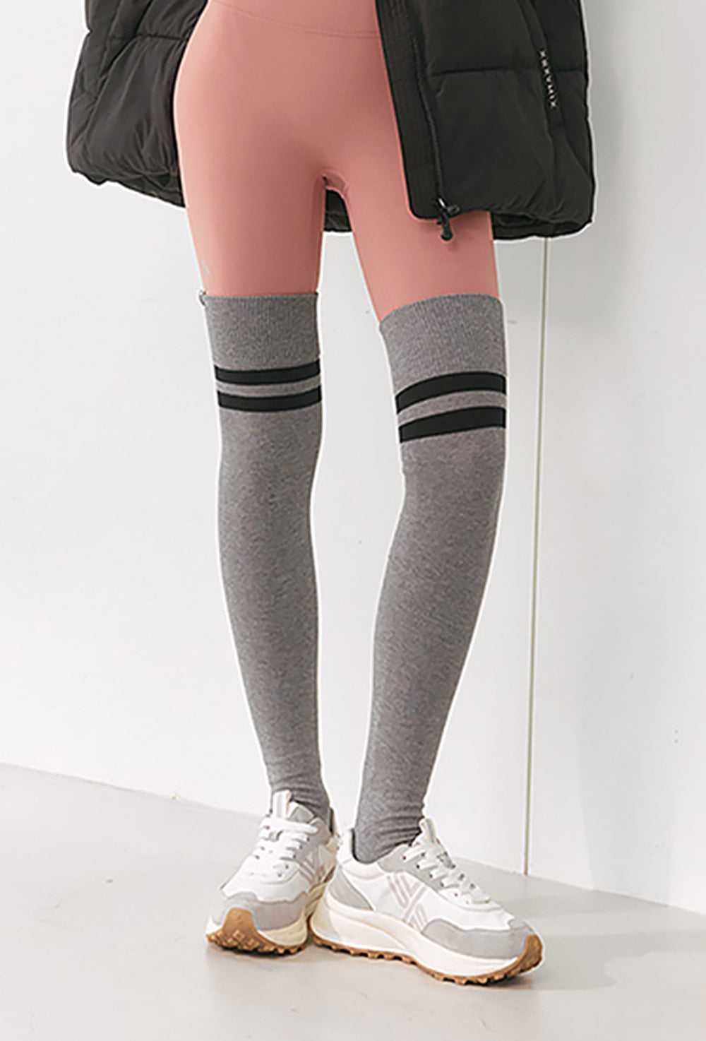 XEXYMIX Double Line Over Knee Socks
