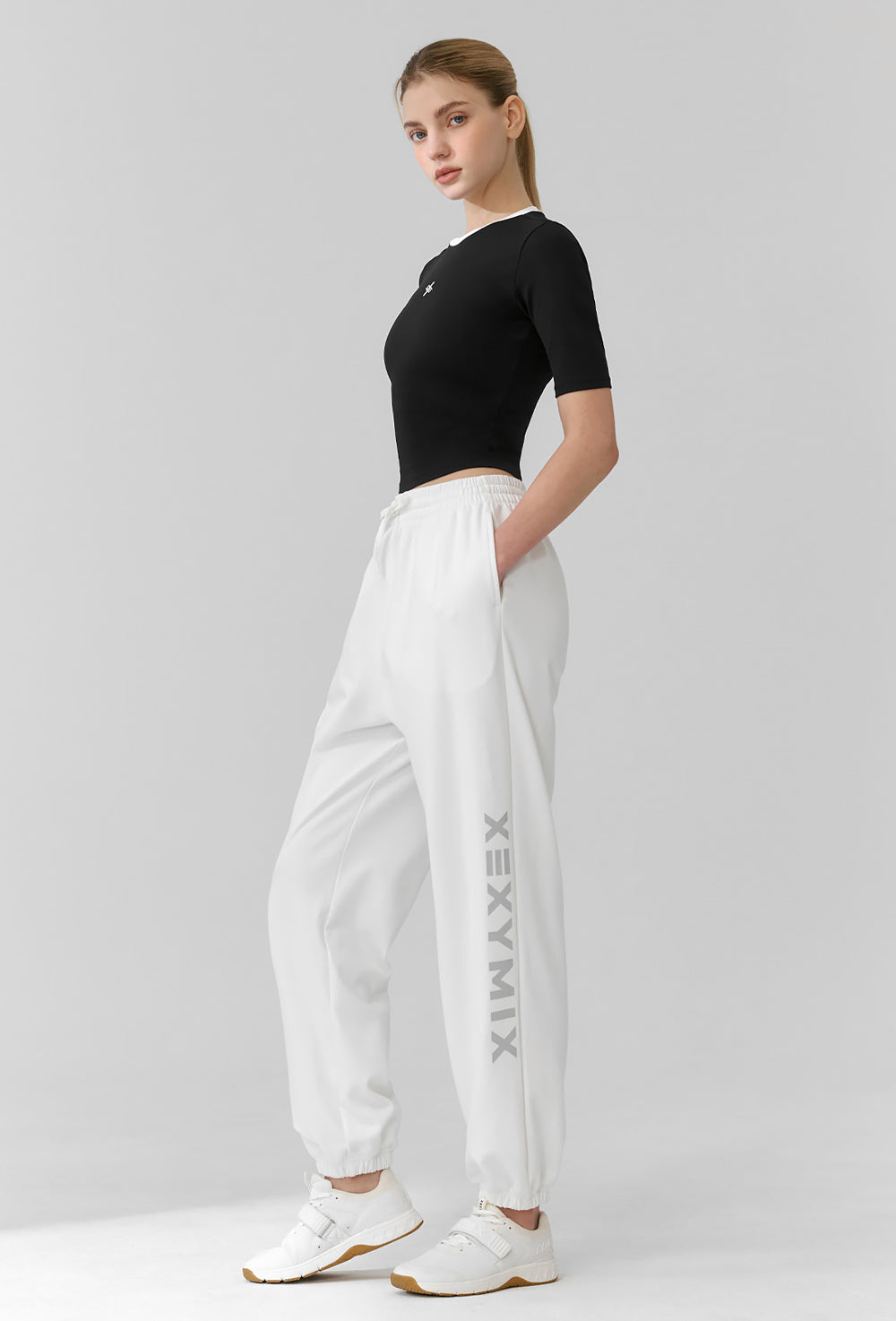 Sporty Logo Color Combination Crop Top - Black