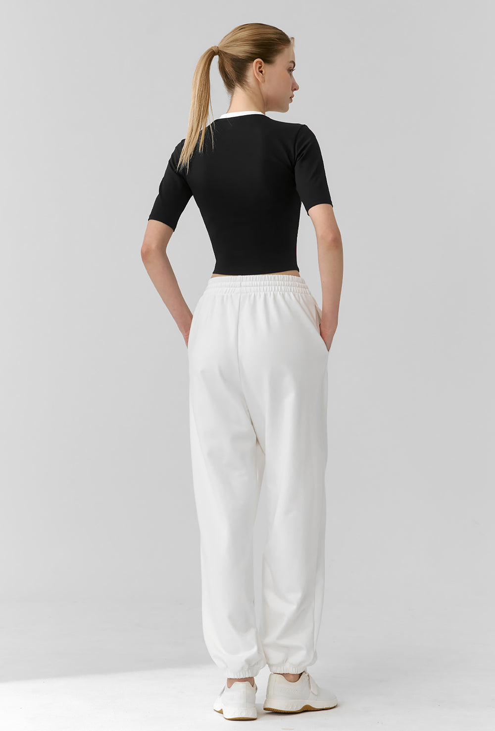 Sporty Logo Color Combination Crop Top - Black