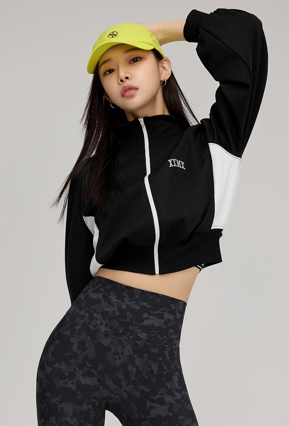 Mellow Color Block Zip-Up Jacket - Black