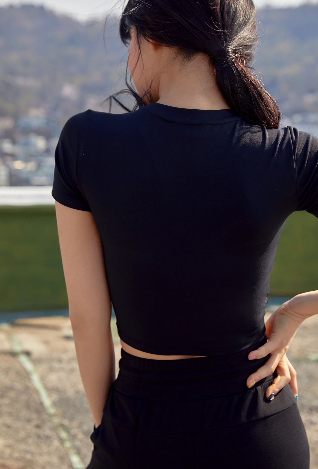 Heva Crop Top - Black