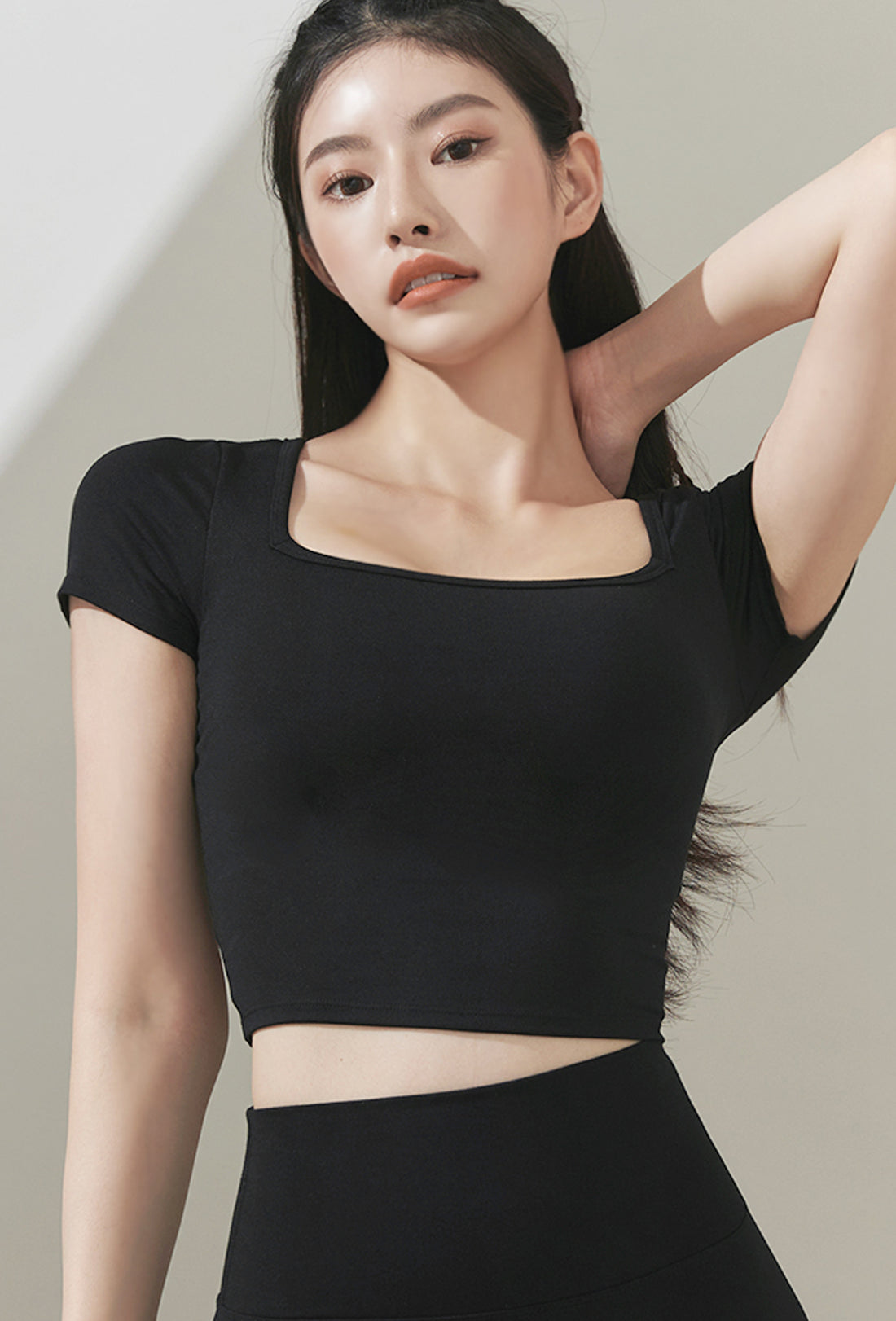 XELLA™ Intention Wide Square Croptop - Black