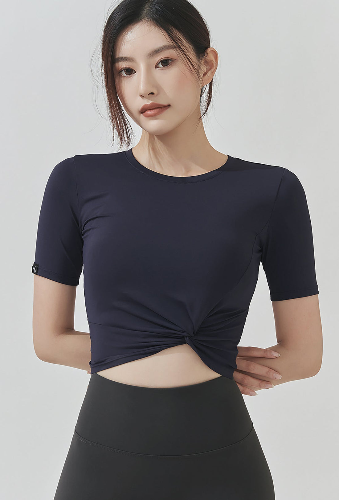 XEXYMIX Fresh Feather Twist Crop Short Sleeve - Dark Night