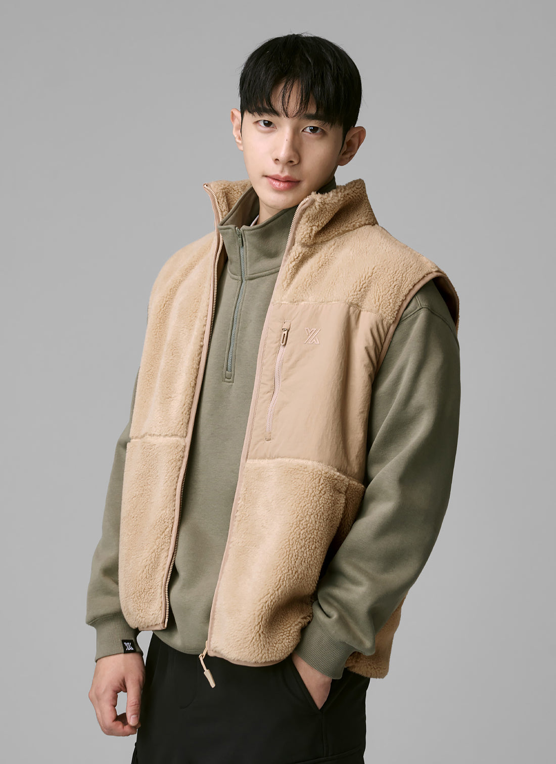 Multi-Pocket Fleece Vest - Beige