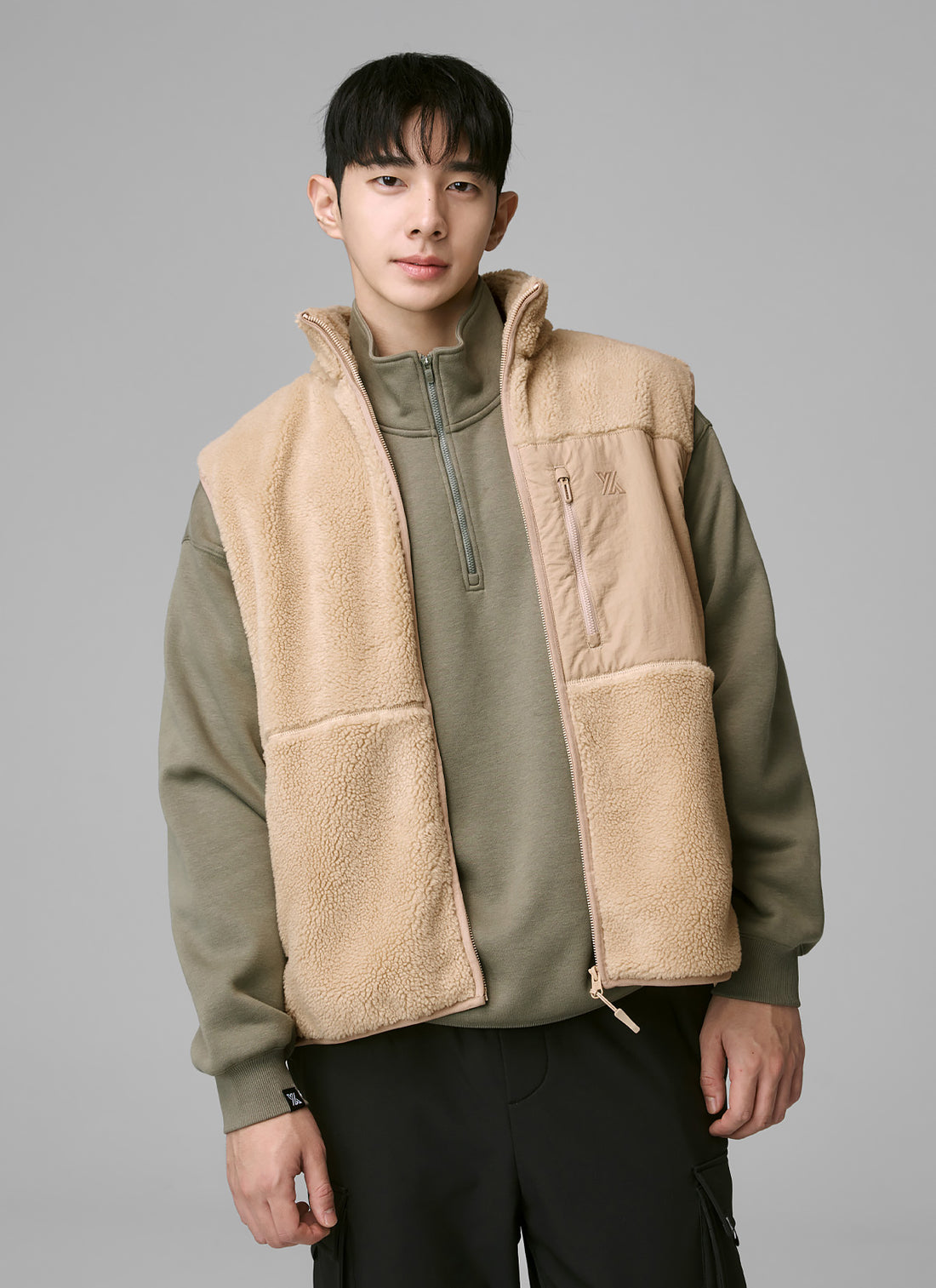 Multi-Pocket Fleece Vest - Beige