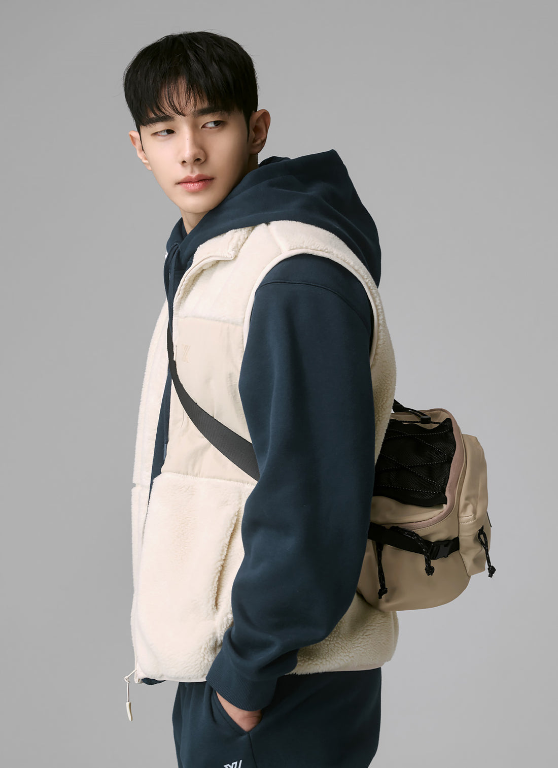Multi-Pocket Fleece Vest - Ivory
