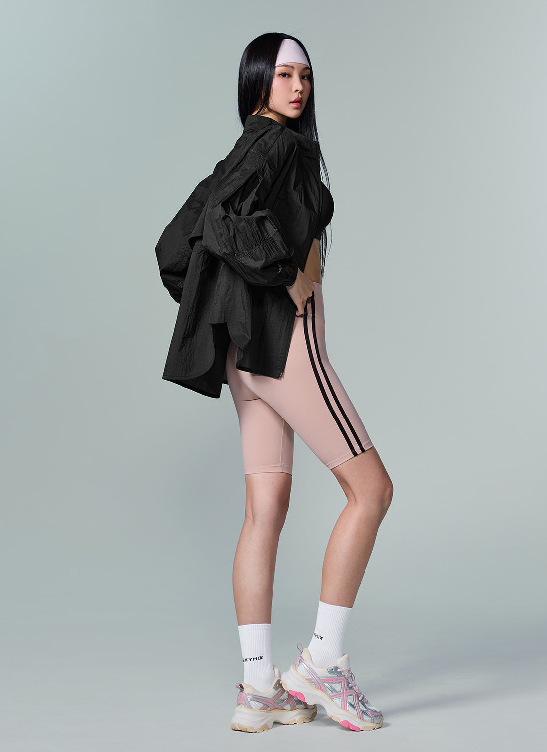 Light Ventilation Windbreaker - Black