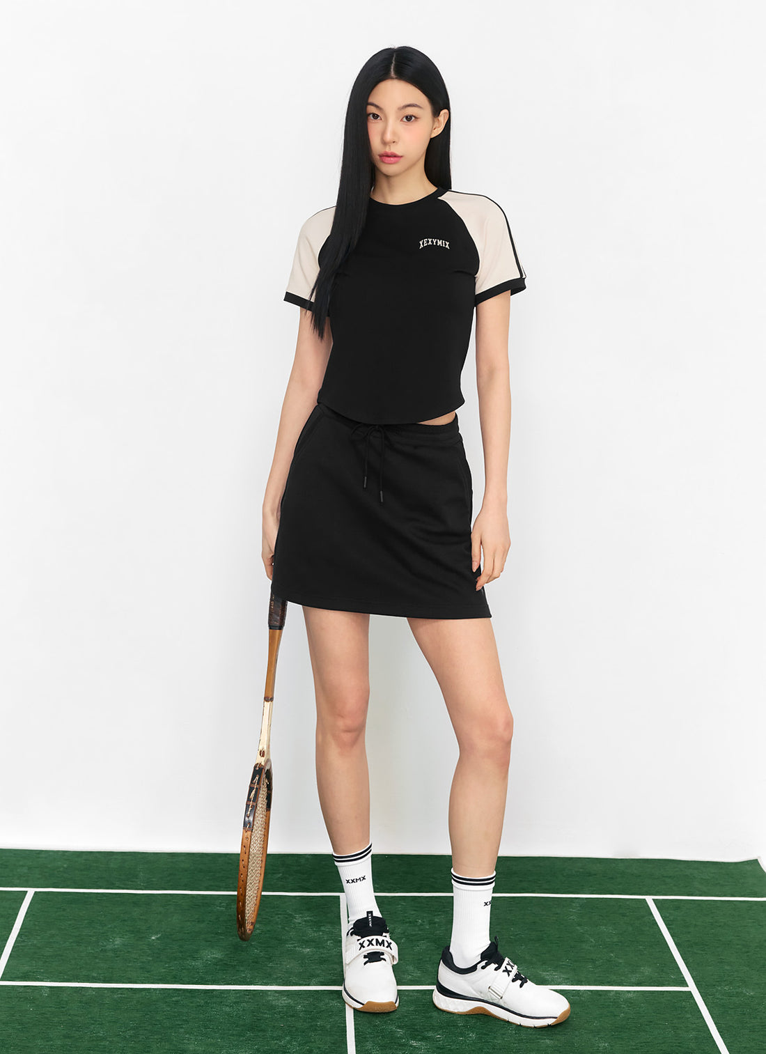 Raglan Color Combination Crop Short - Black