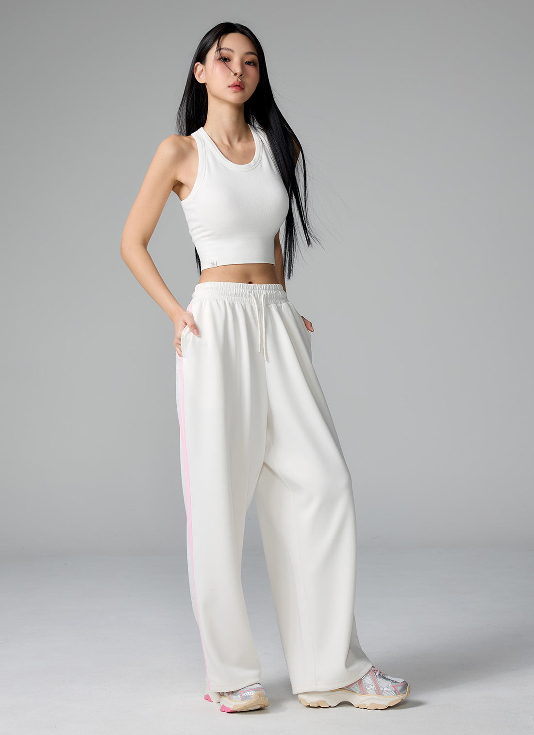 More Trackline Wide Pants - Floral Cream
