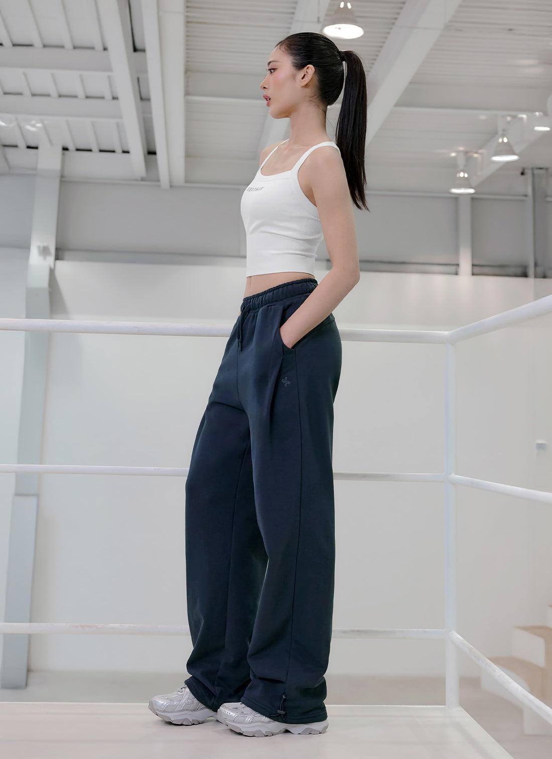 Softree Pintuck Wide Pants - Bermuda Navy