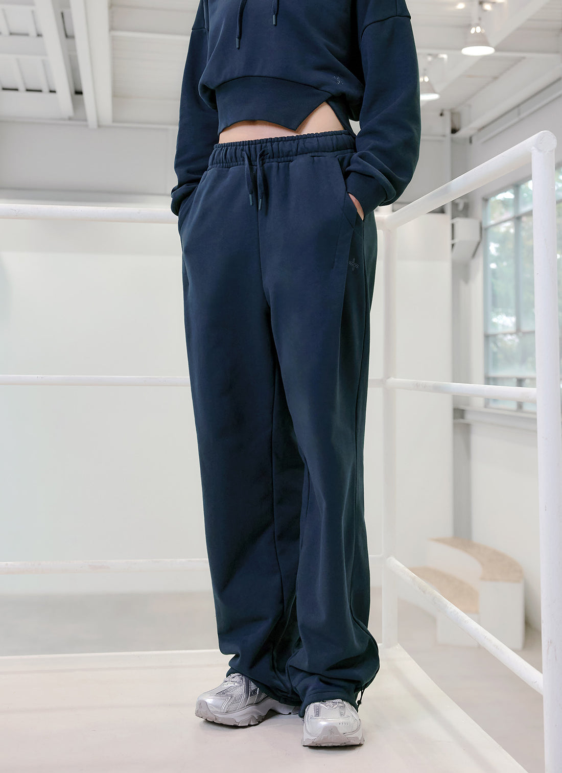 Softree Pintuck Wide Pants - Bermuda Navy