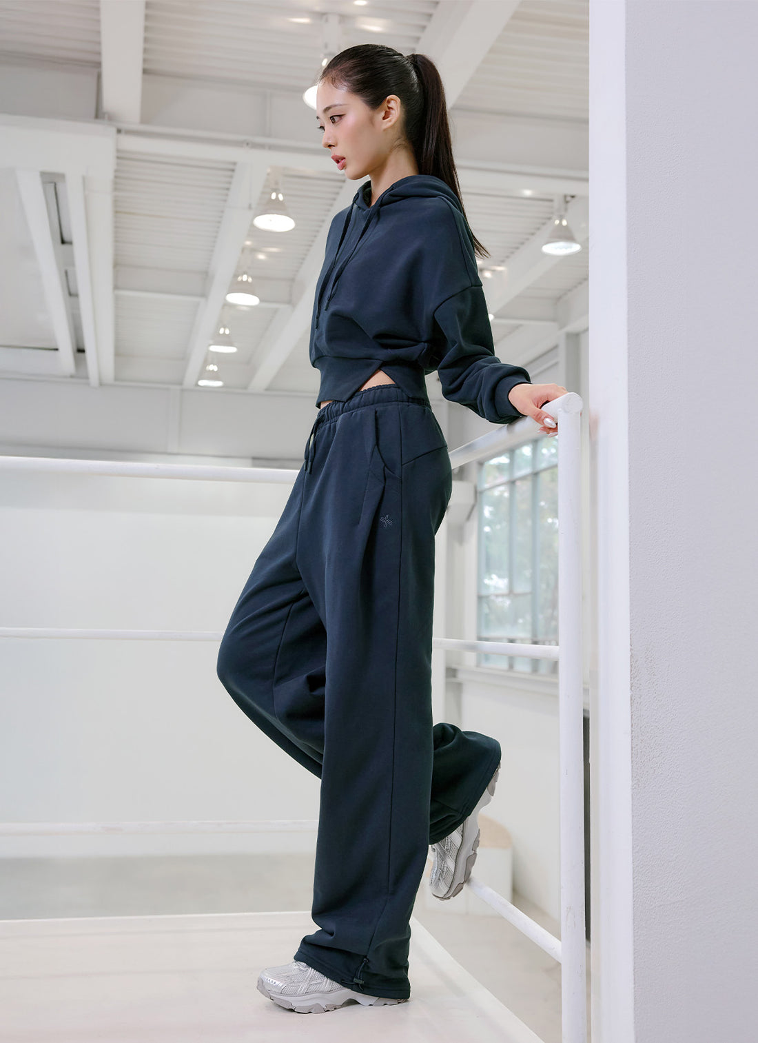 Softree Pintuck Wide Pants - Bermuda Navy
