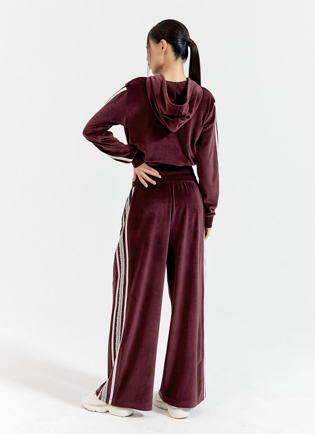 Velour Laceline Hood Zip up - Deep Burgundy