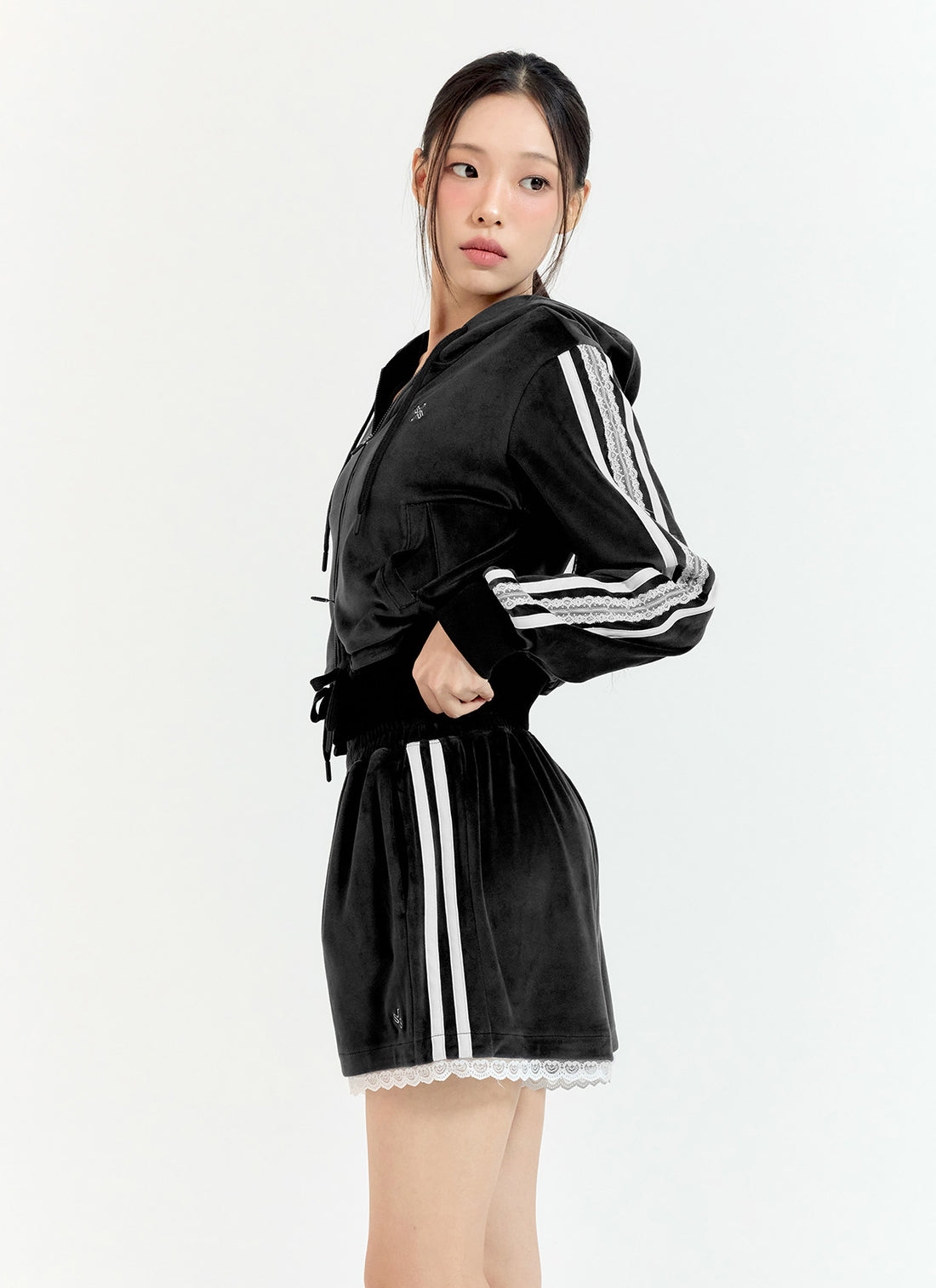 Velour Laceline Hood Zip up - Black