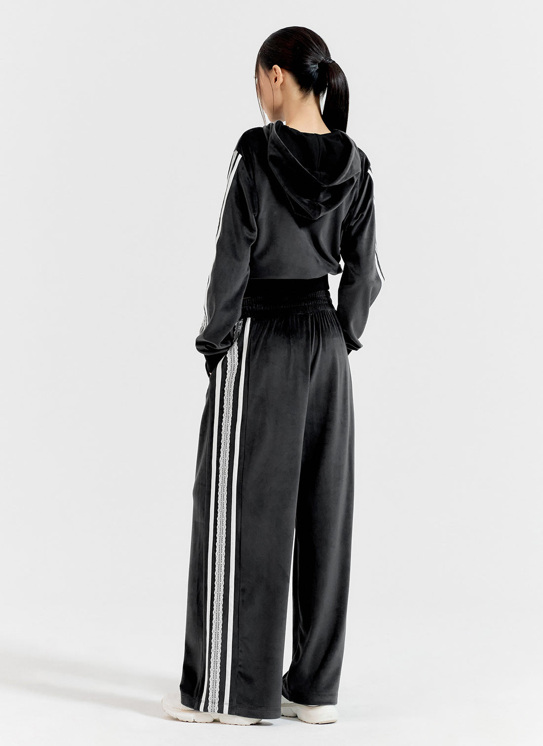 Velour Laceline Hood Zip up - Black