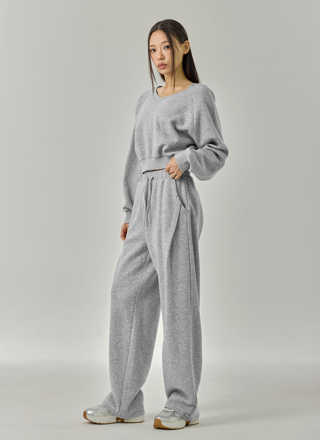 Softly Napping V-neck Crop Sweat Shirts - Melange Gray