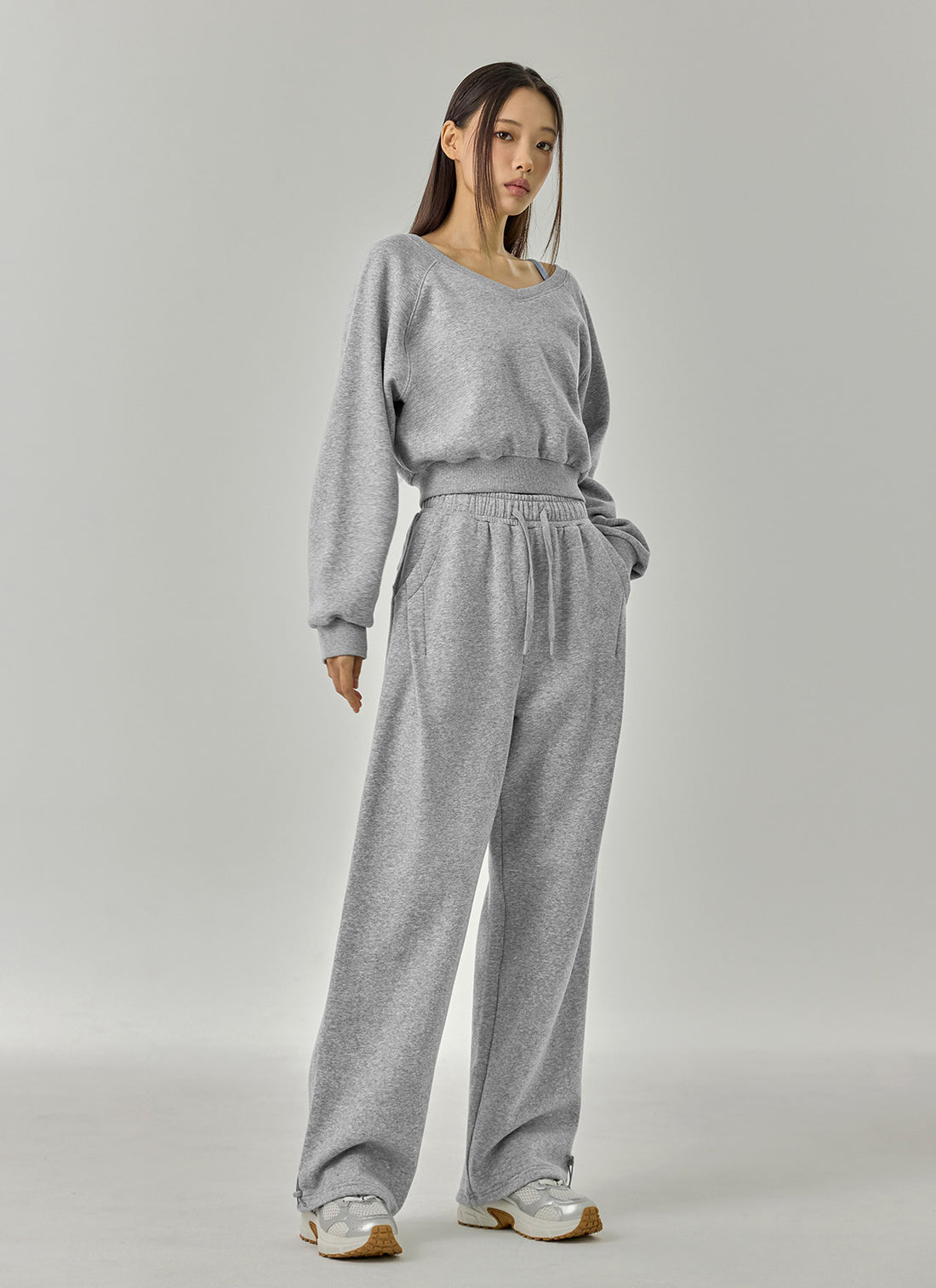 Softly Napping V-neck Crop Sweat Shirts - Melange Gray