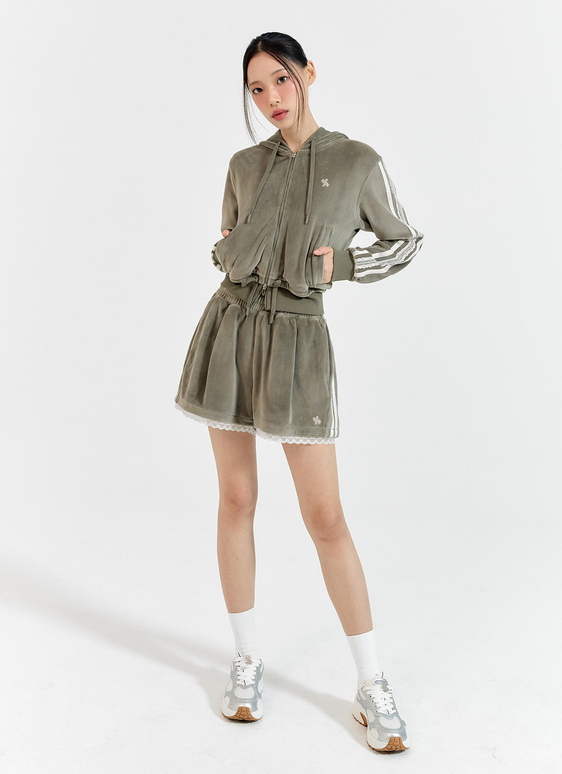 Velour Laceline Shorts - Garden Khaki