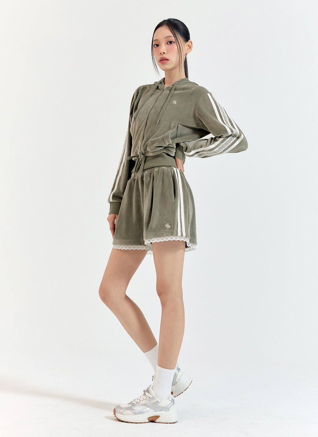Velour Laceline Shorts - Garden Khaki