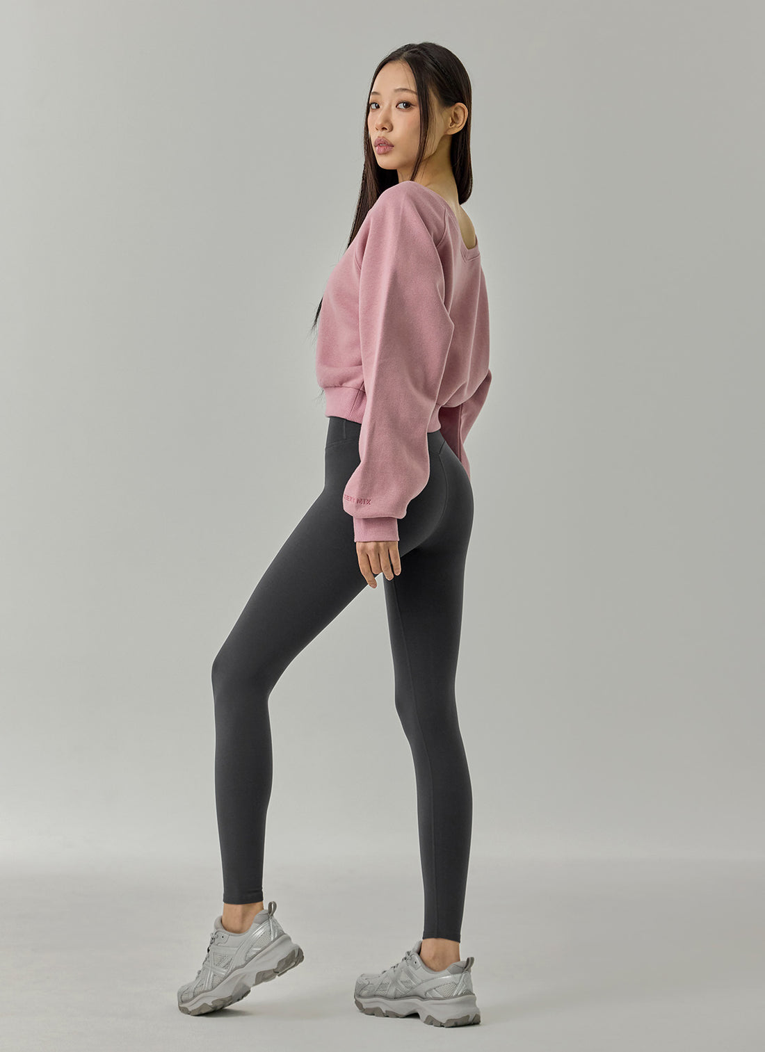 Softly Napping V-neck Crop Sweat Shirts - Pink Mood