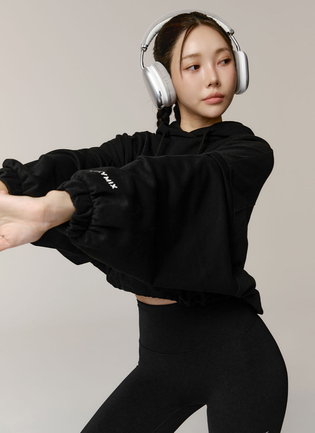 Fine Cotton Loose Fit Cropped Hoodie - Black