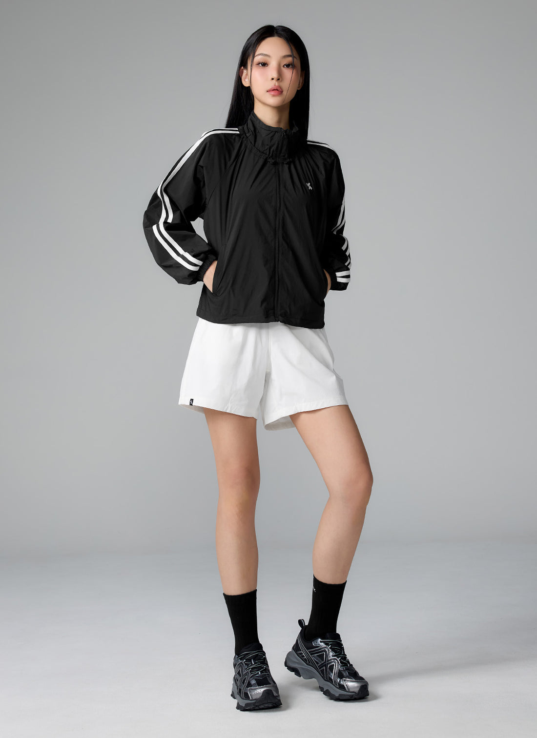 Sheer Light Trackline Windbreaker - Black