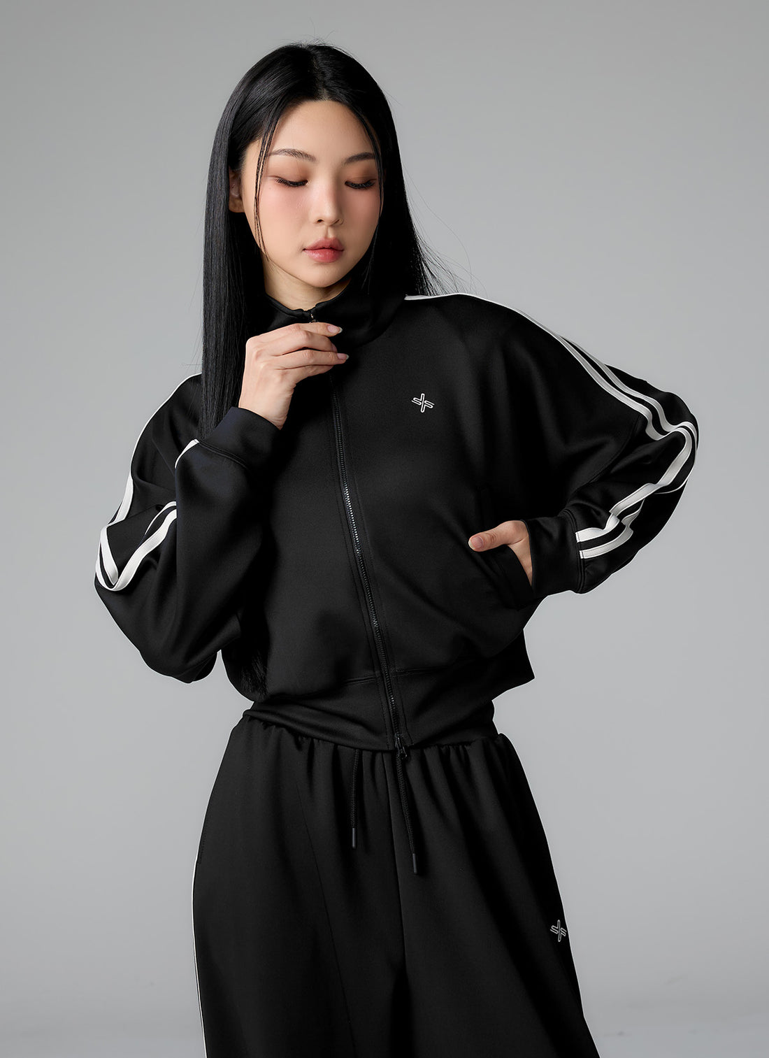 More Trackline Zip Up Jacket - Black
