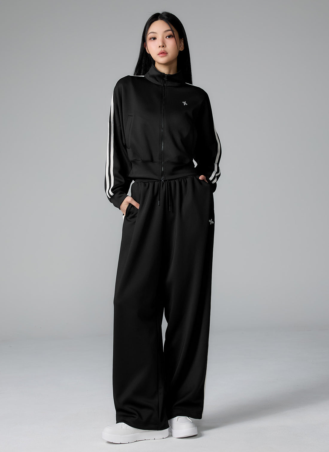 More Trackline Zip Up Jacket - Black