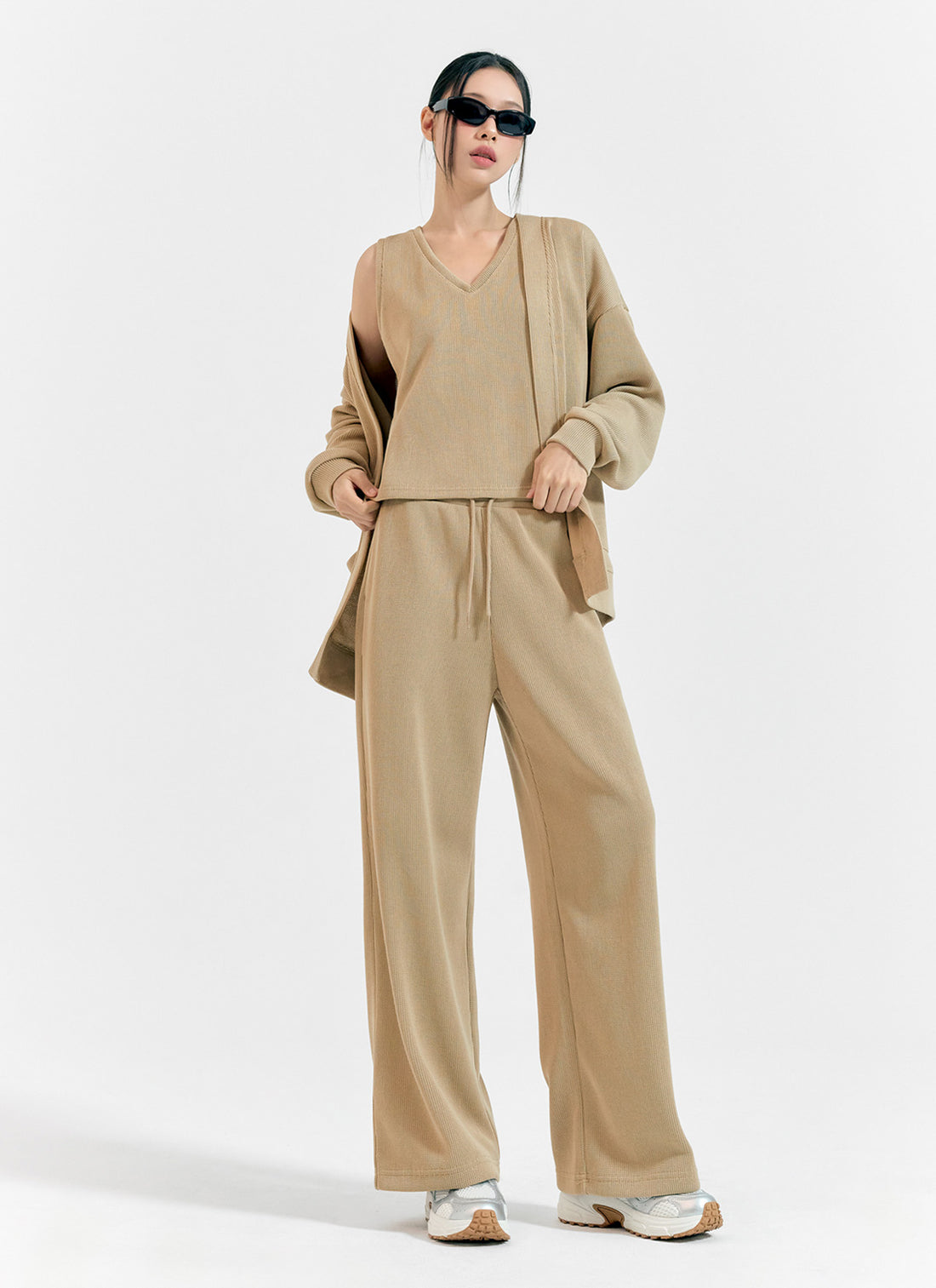 Cozy V-neck Sleeveless - Mellow Beige
