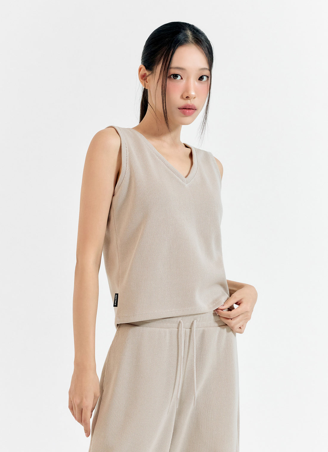 Cozy V-neck Sleeveless - Vanilla Beige