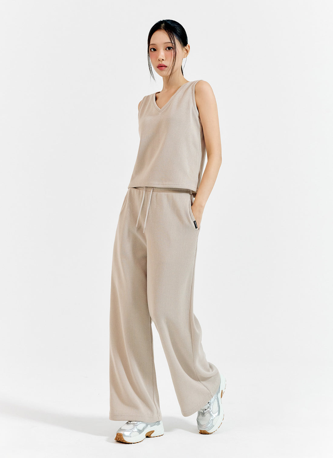Cozy V-neck Sleeveless - Vanilla Beige
