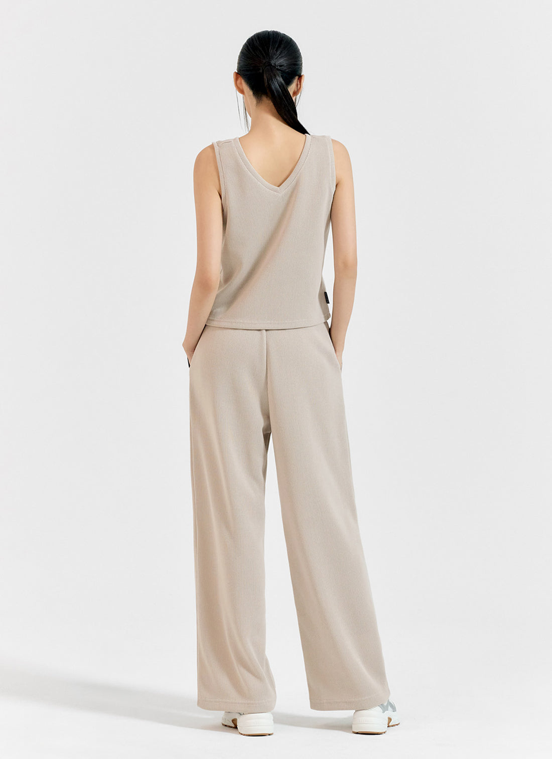 Cozy V-neck Sleeveless - Vanilla Beige