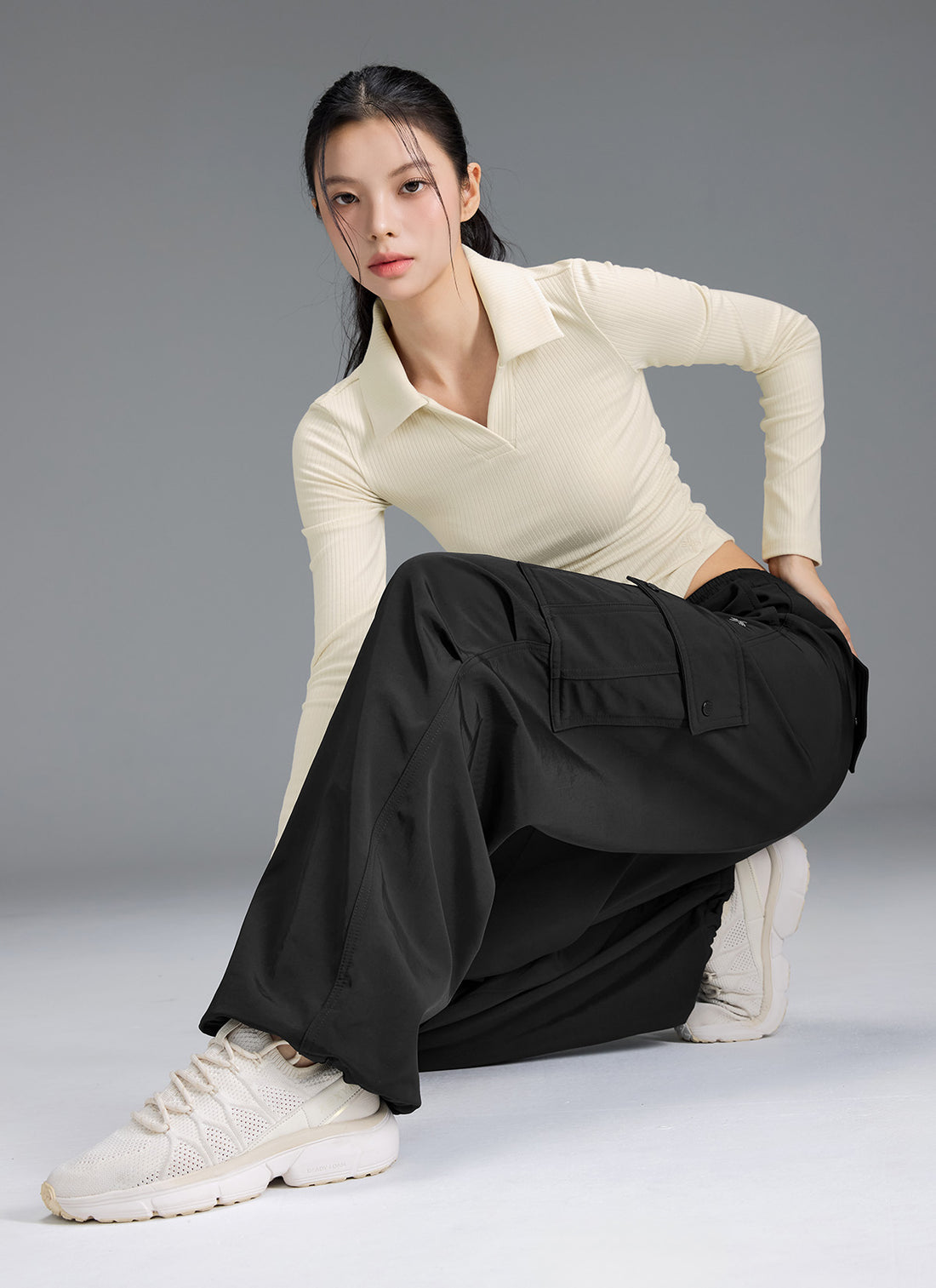 Warm Woven Cargo Wide Pants - Black