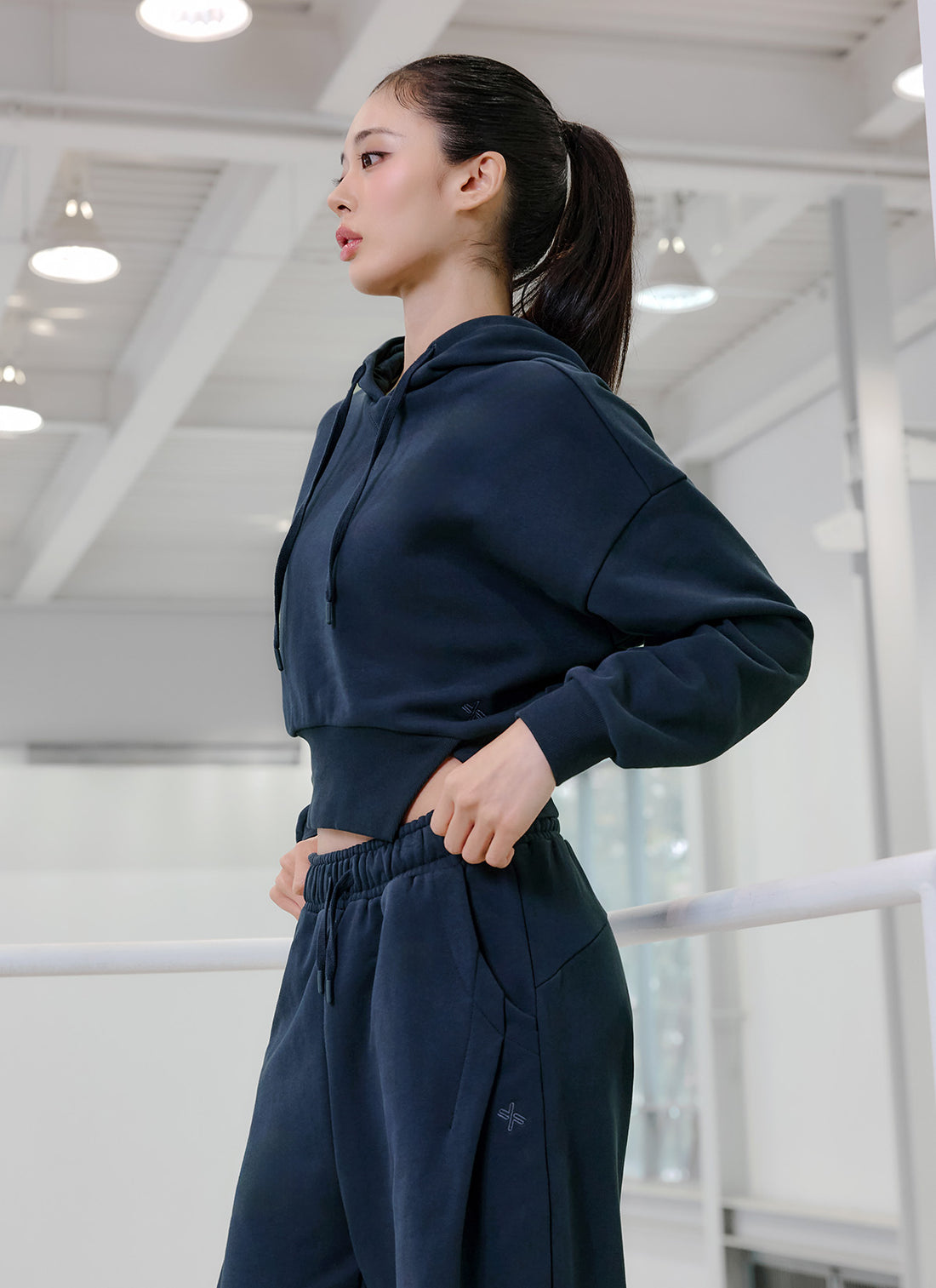 Softly One-Slit Crop Hoodie - Bermuda Navy