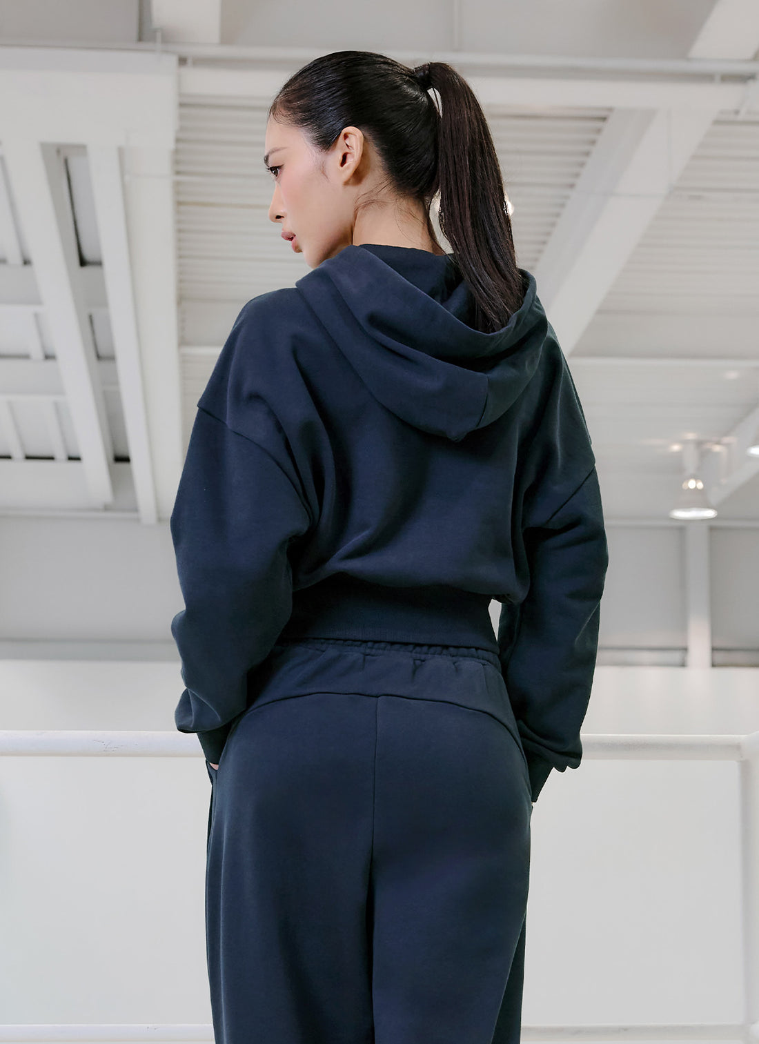 Softly One-Slit Crop Hoodie - Bermuda Navy