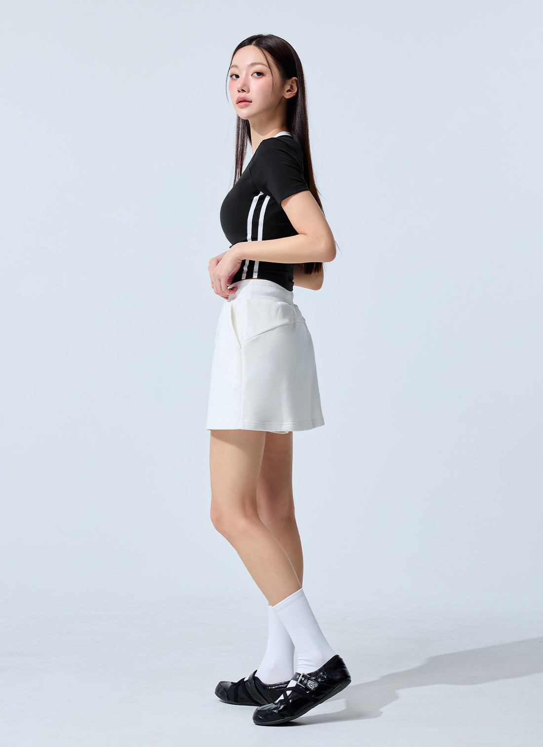 Sporty Trackline Crop Short Top - Black
