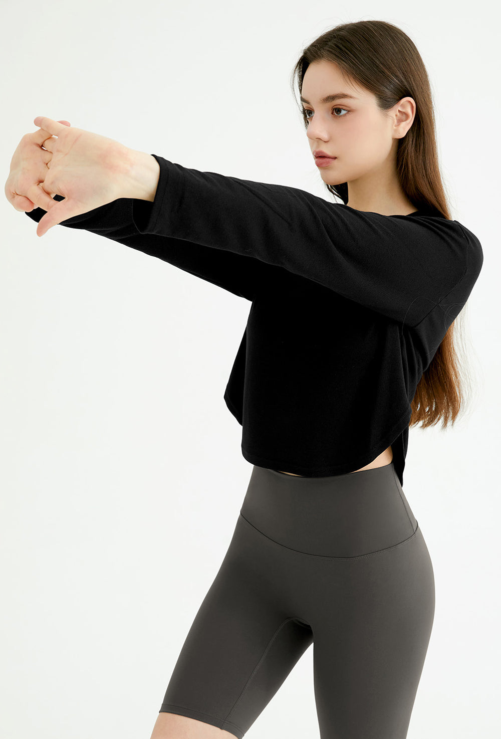 Easy Round Crop Long Sleeve - Black
