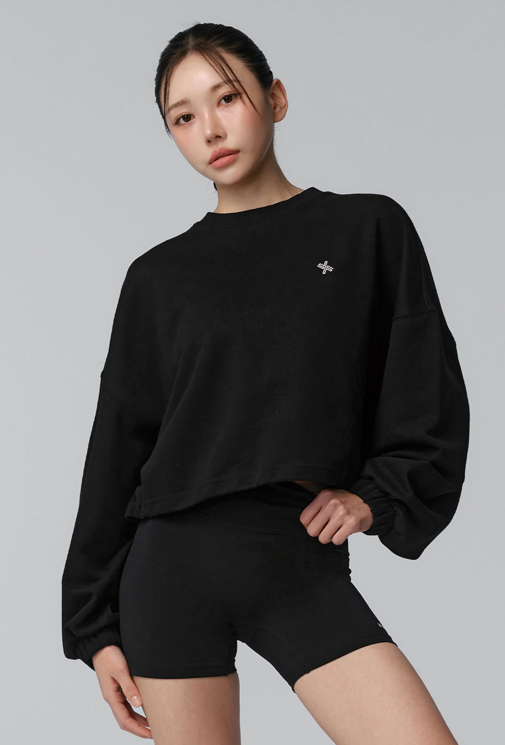 Fine Cotton Loose Fit Cropped Sweatshirt - Black