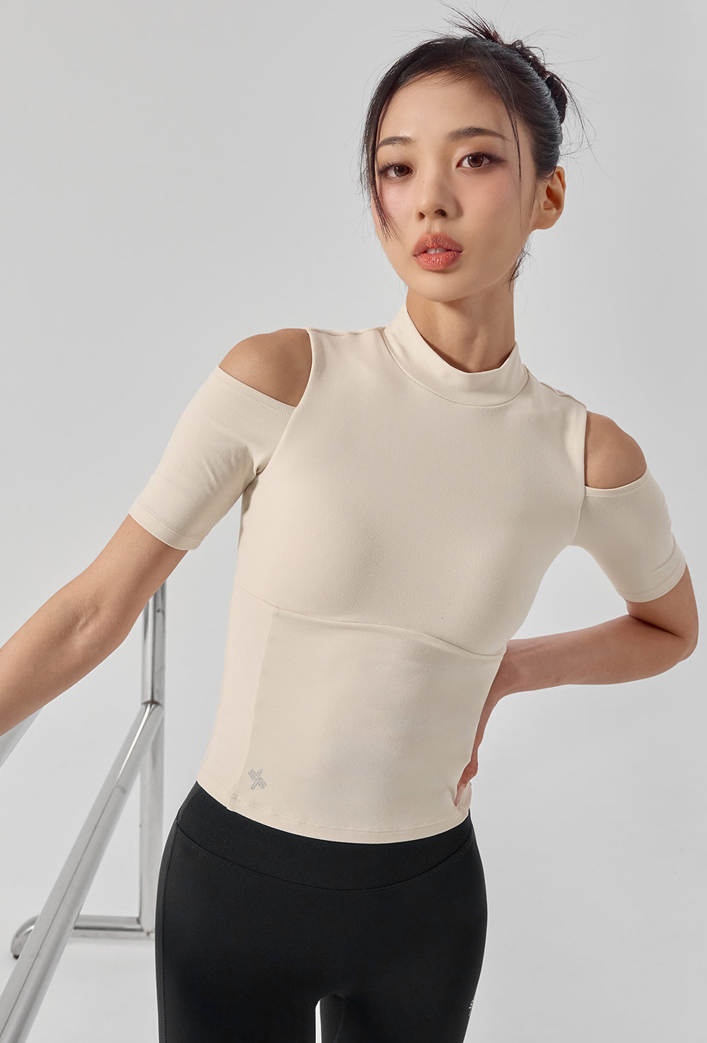 Cotton-Like Shoulder Cut-Out Sleeve - Cloudy Cream