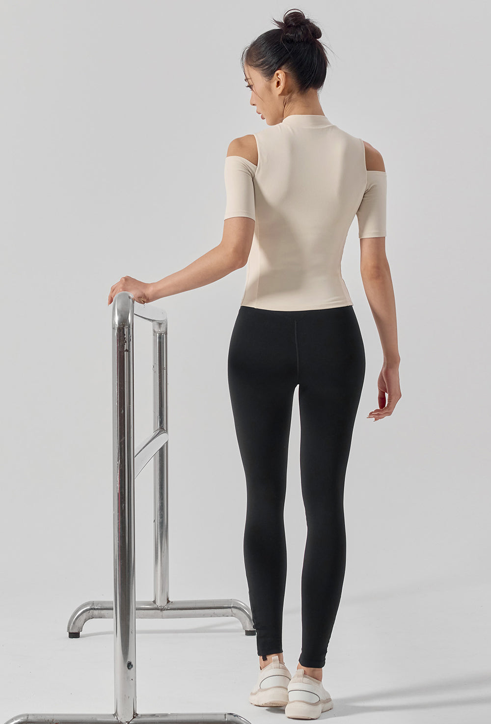 Cotton-Like Shoulder Cut-Out Sleeve - Cloudy Cream