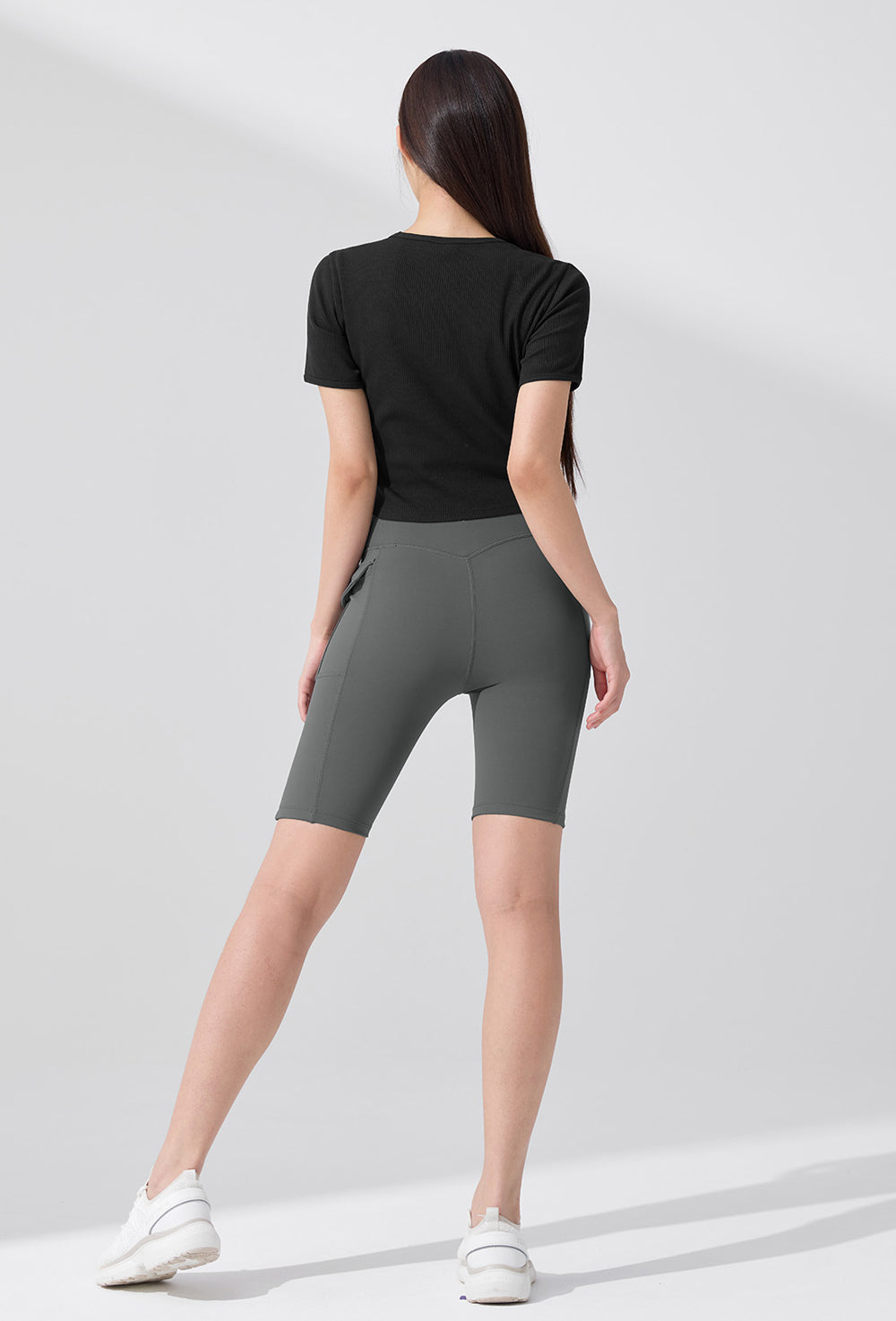 Soft Lip Crop Short - Black