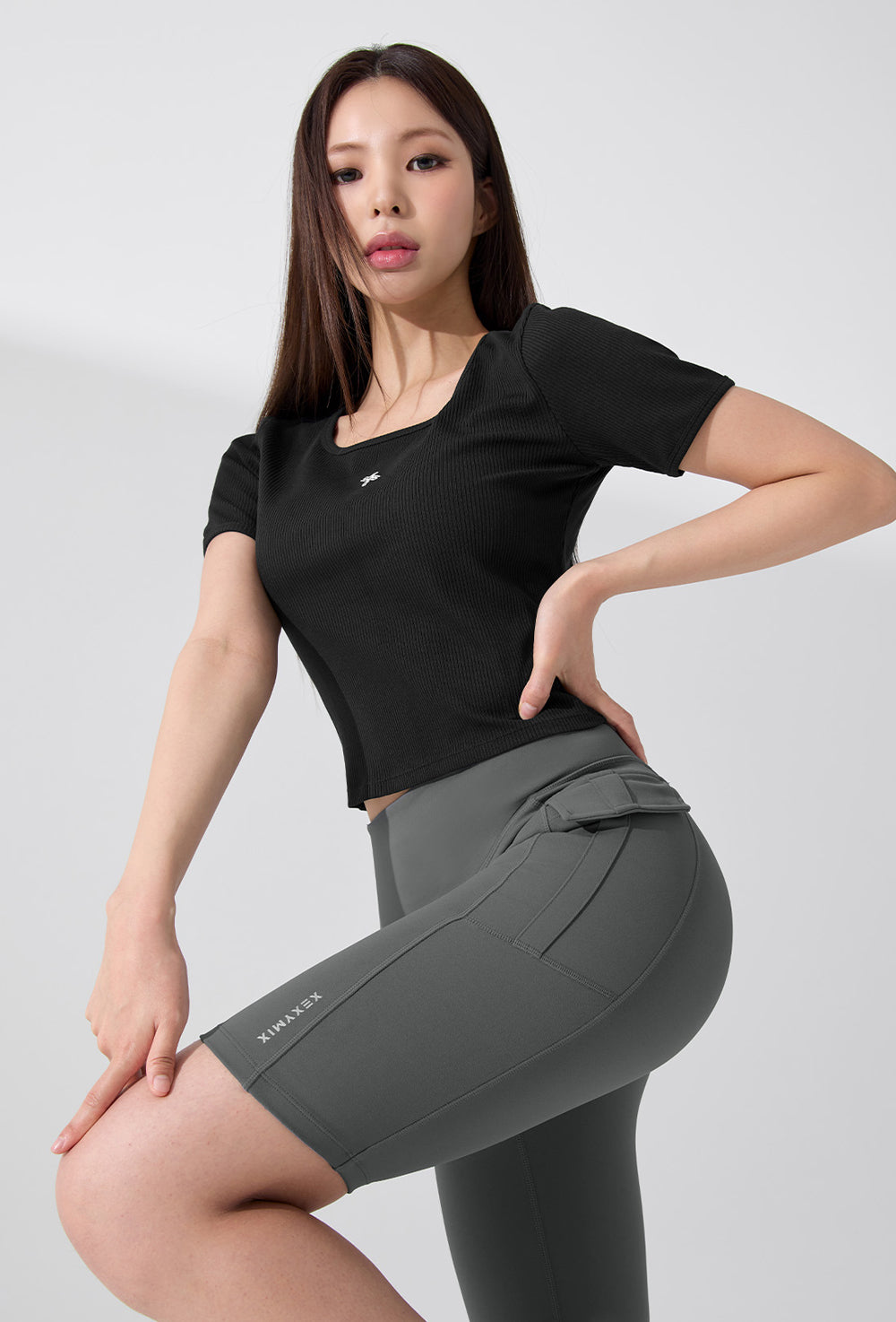 Soft Lip Crop Short - Black