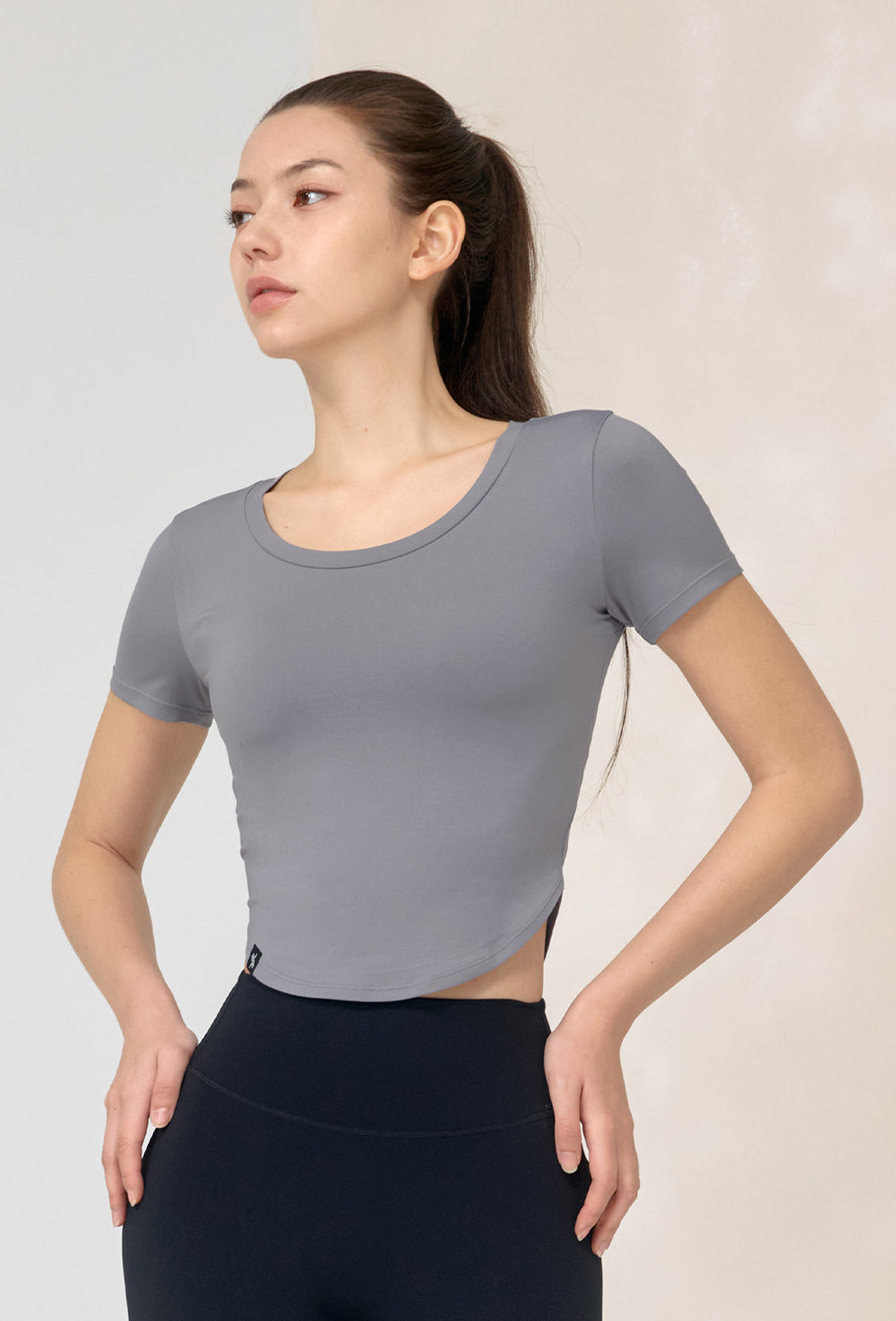 XELLA Light Round Crop Top - London Gray