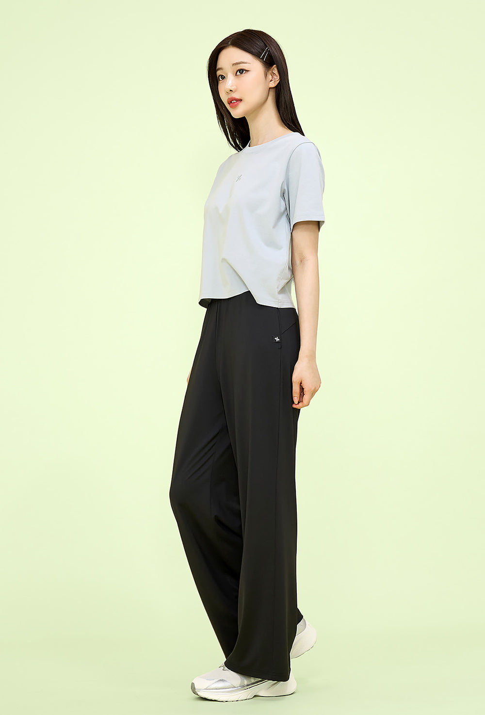 Medium Feather Cooling Wide Pants - Black