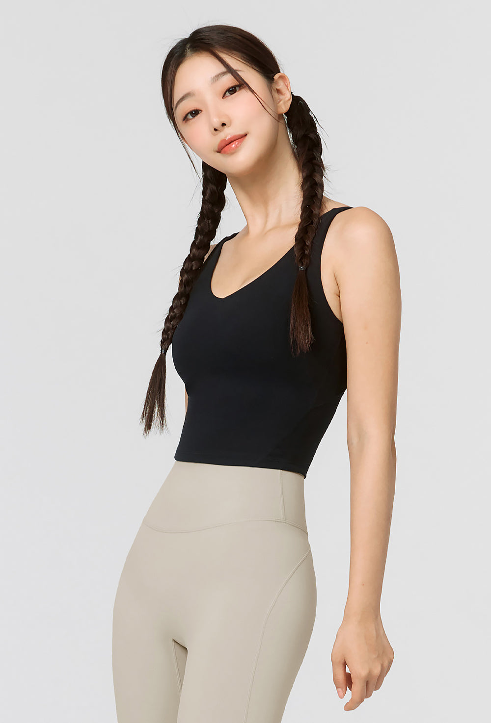 Black Label Signature Breathable V-Neck Crop - Black