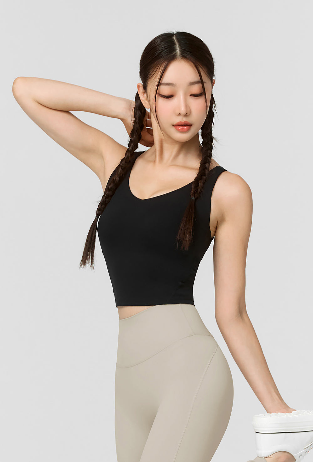 Black Label Signature Breathable V-Neck Crop - Black