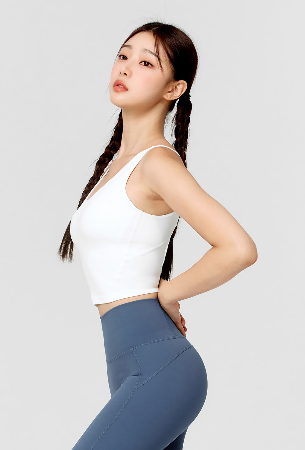 Black Label Signature Breathable V-Neck Crop - Ivory