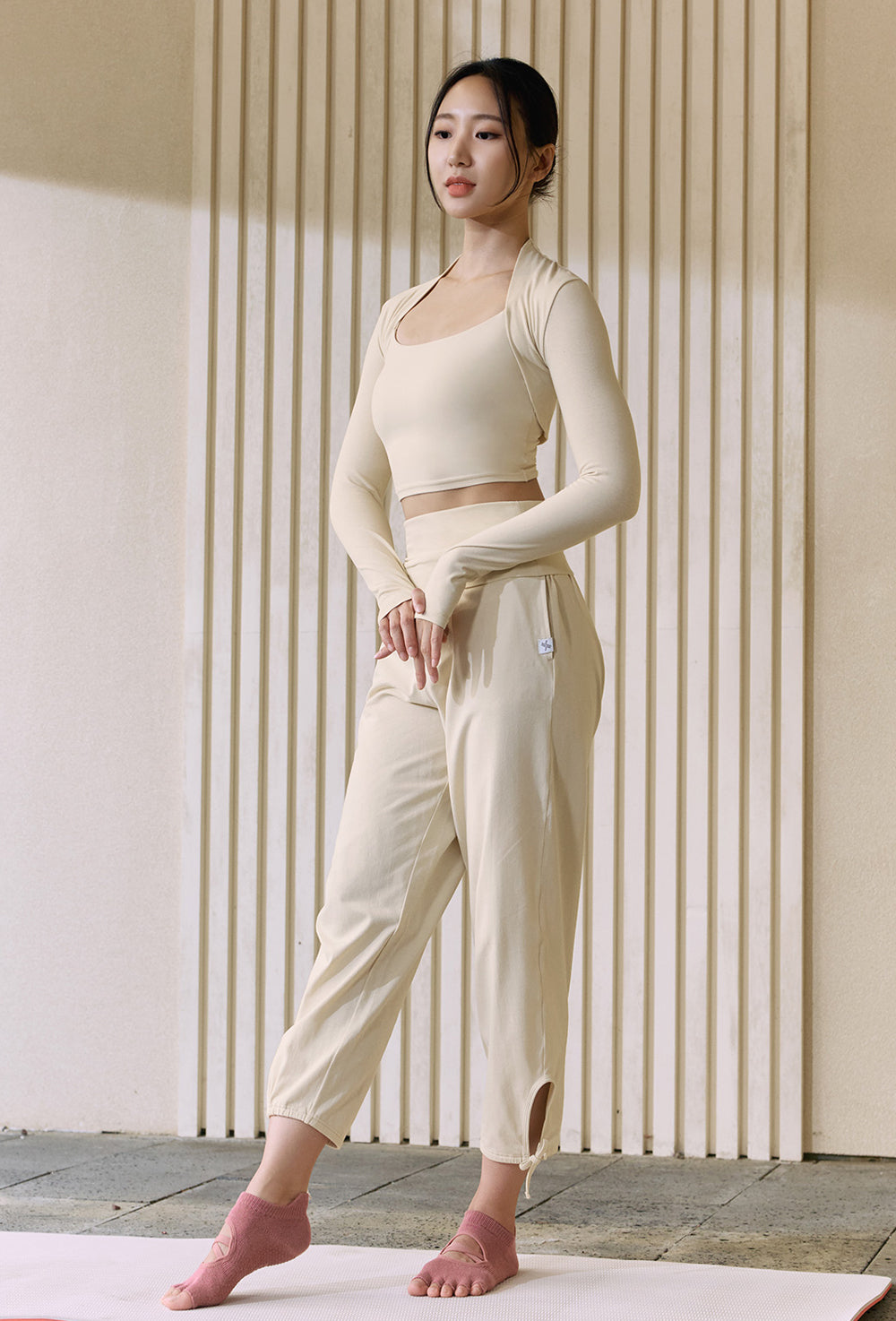 Slim fit Yoga Crop Bolero - White Swan
