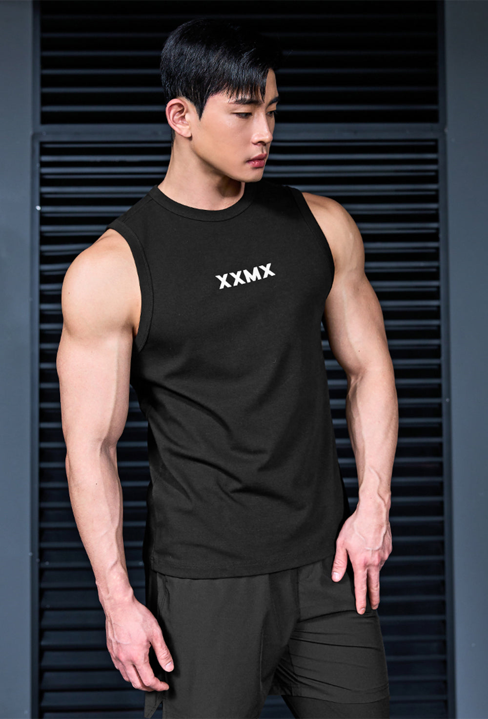 Muscle Fit Dual Sleeveless - Black